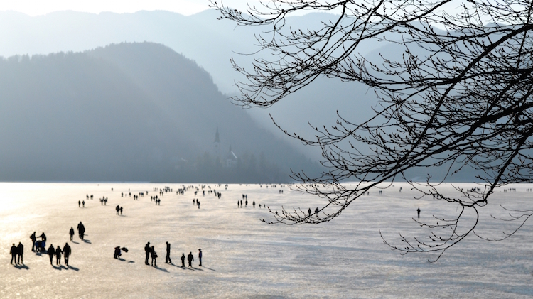 lake bled schaatsen slovenie outdoor