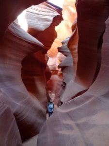 lower Antelope Canyon wandeing _