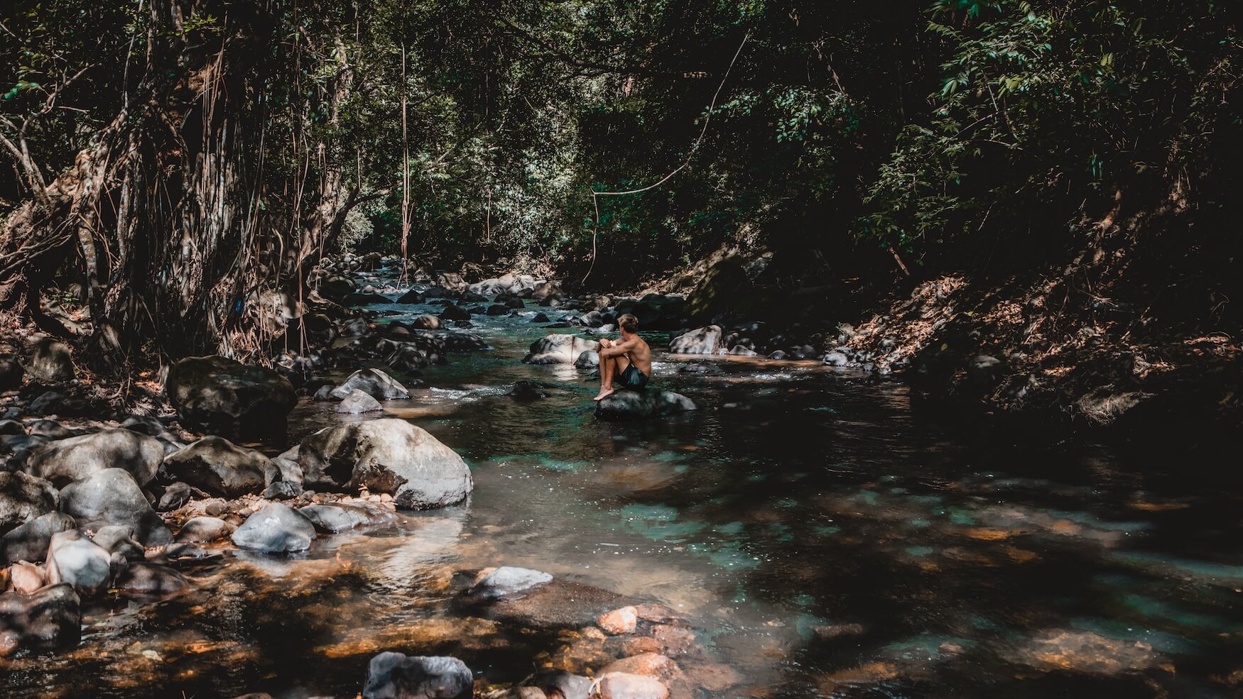 man in rivier, El Valle de Antón