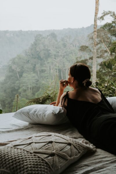 overnachten op Bali, uitzicht vanuit bed