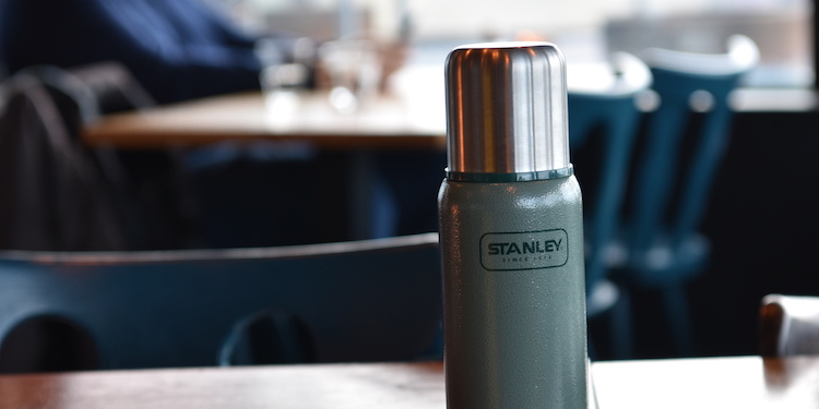 paklijst wintersport inpakken Stanley thermosfles