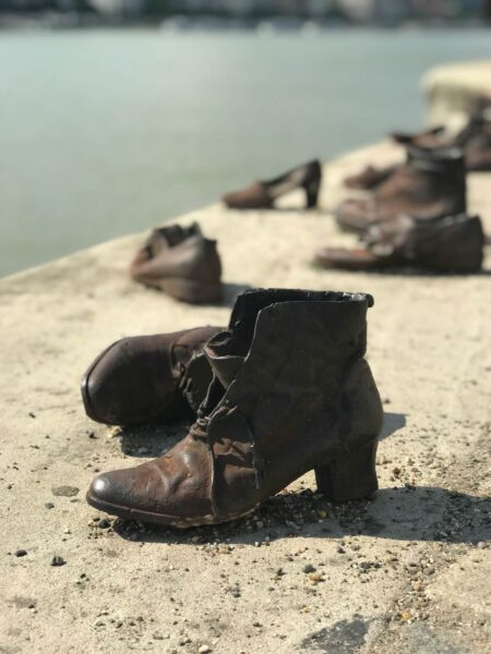 schoenen donaukade boedapest