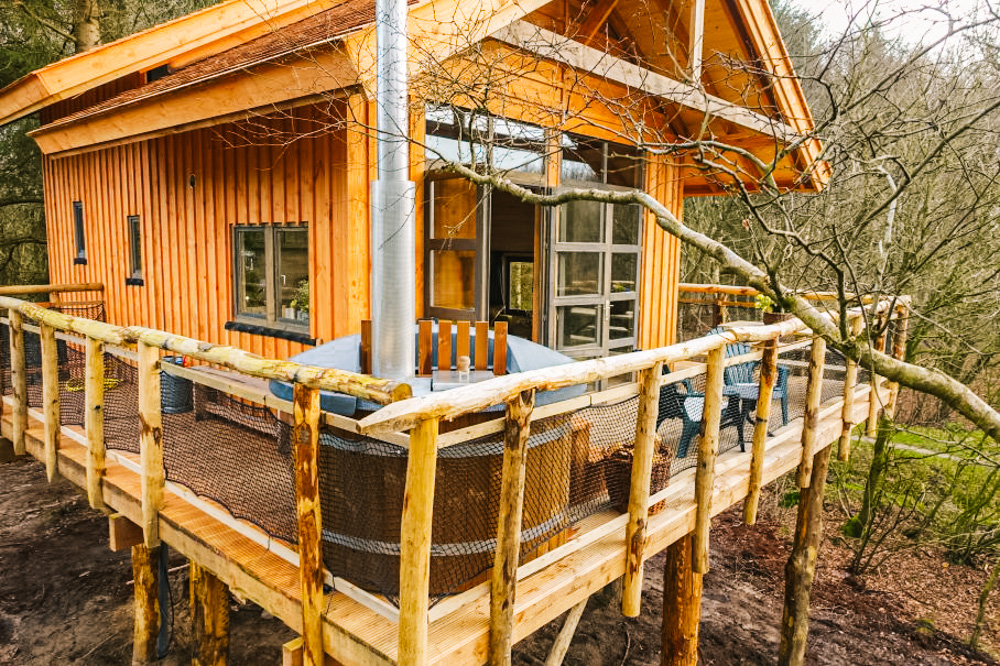slapen in een boomhut nederland drenthe