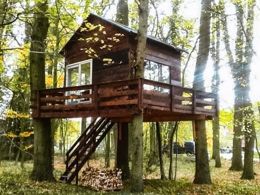 slapen in het Bos hut boshuis