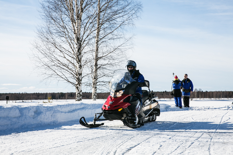 sneeuwscooter lapland finland
