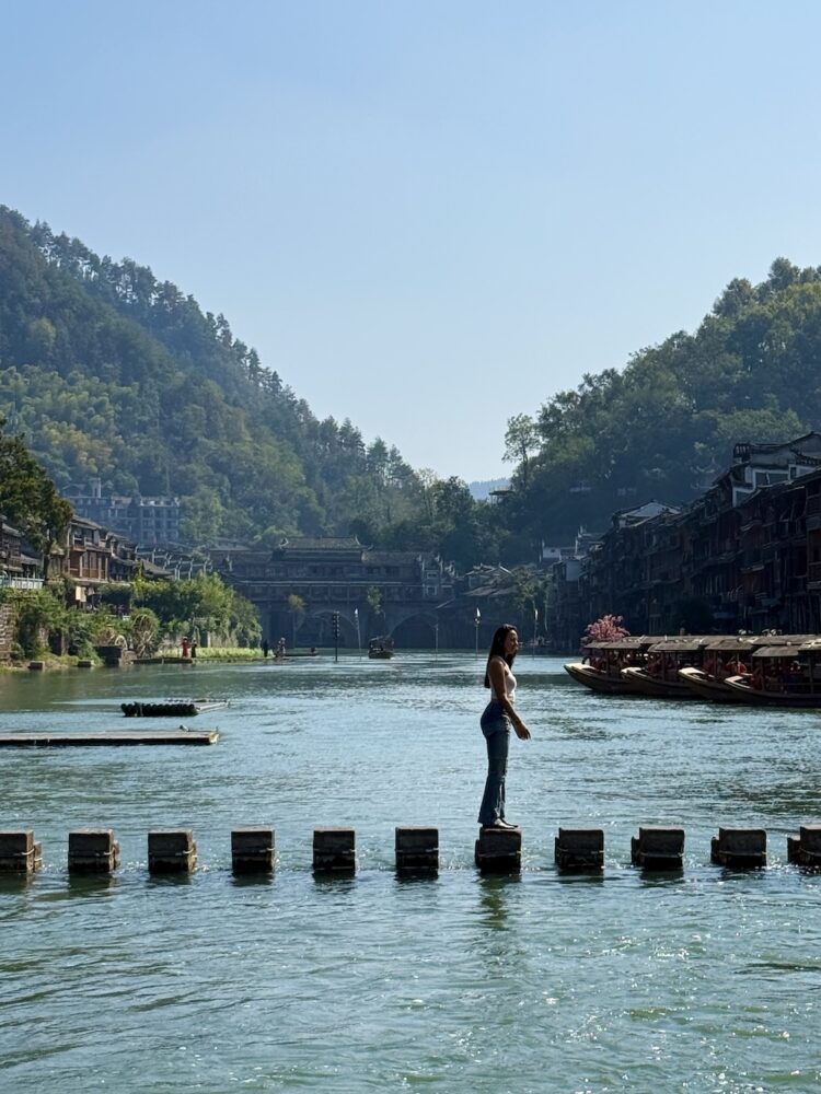 stepping stones Fenghuang