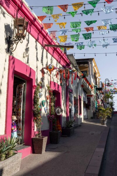 straat met vlaggetjes, San Jose del Cabo