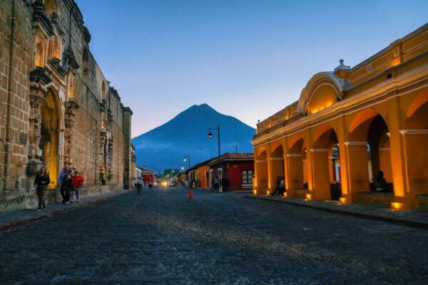 straatje in Antigua, bezienswaardigheden guatemala