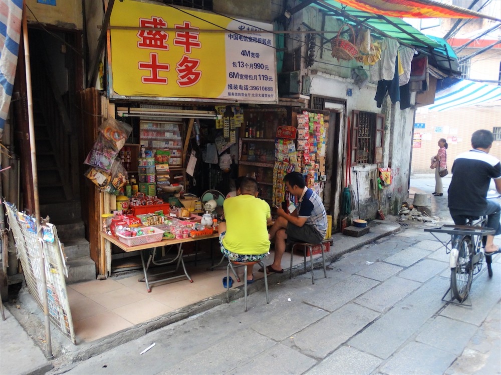 streetlife in guangzhou china