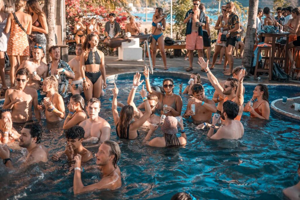 sunday funday poolparty