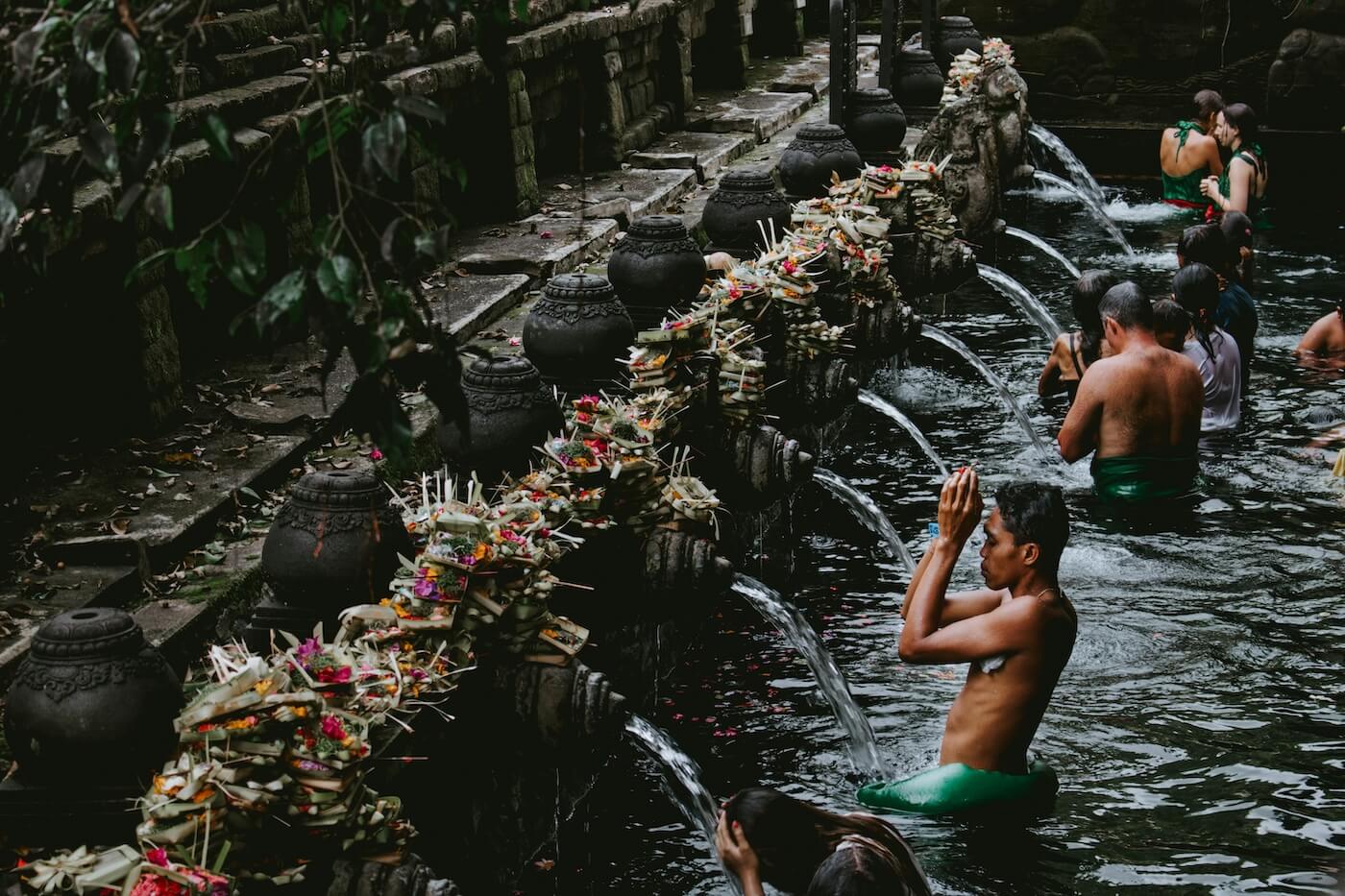 tempels Bali, wassende mensen, Tirta Empul Tempel