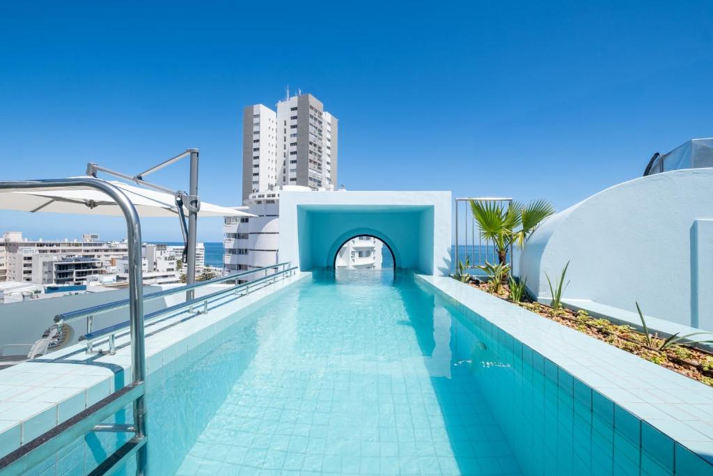 the tropicana hotel kaapstad