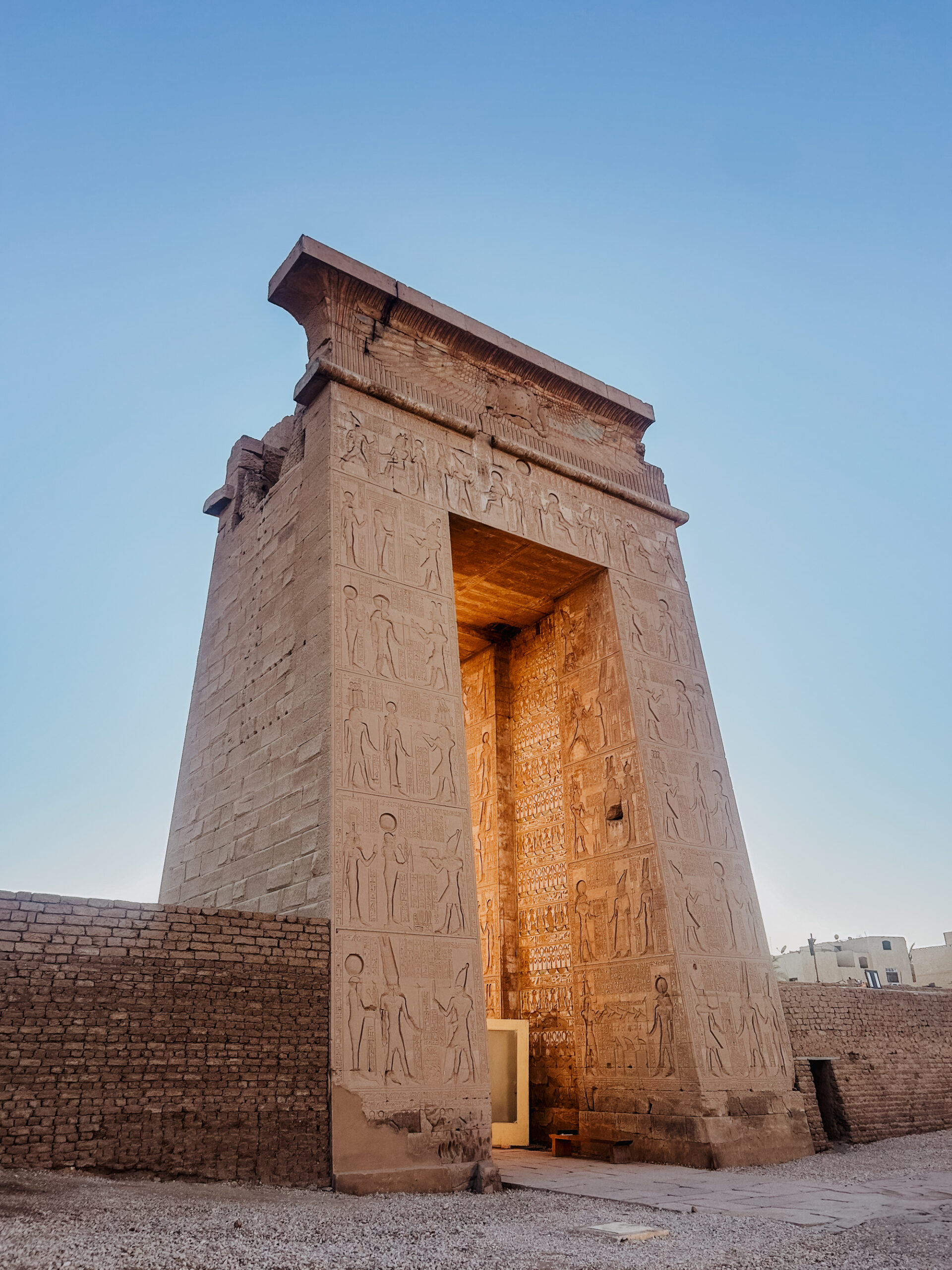 tombe lyxor egypte