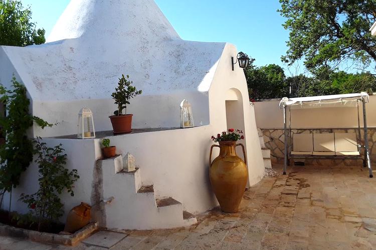 trulli puglia Giardini di Lanzo