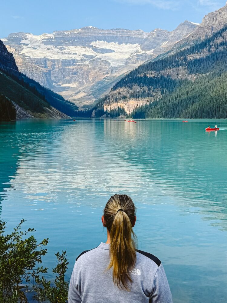 uitkijken over Lake Louise