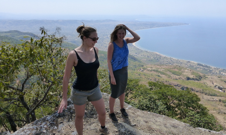 uitzicht bij livingstonia over lake malawi highlights