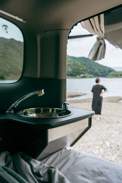 uitzicht camper op meer, Japan