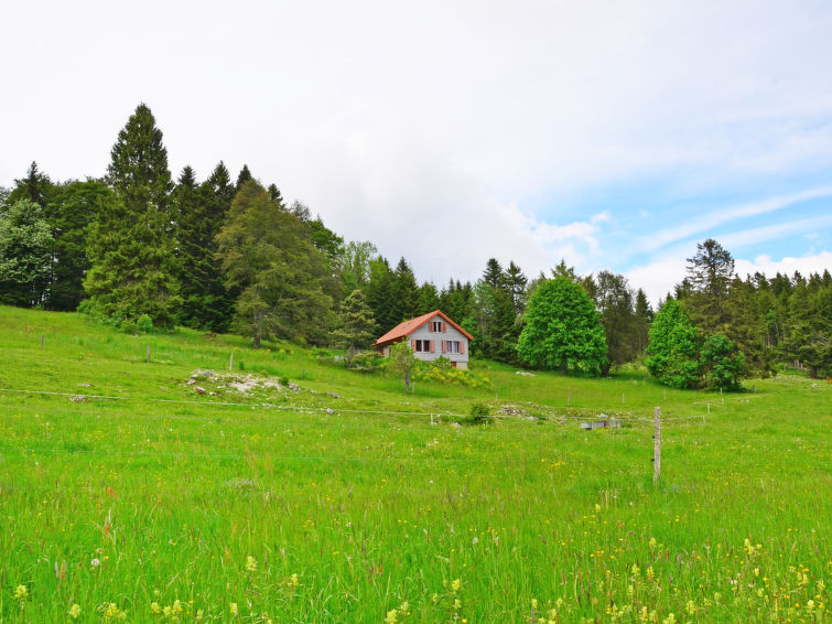 uniek overnachten zwitserland chalet la fretaz