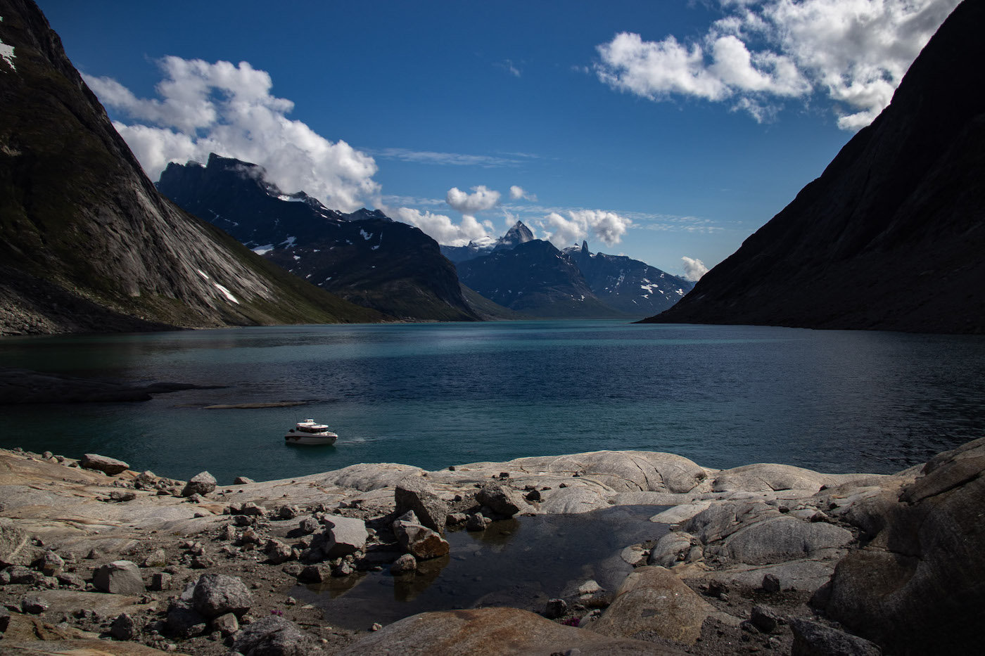 vakantie Groenland rondreis boot met tasermiut camp