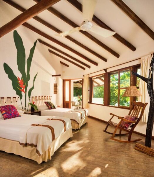 villa maya flores guatemala