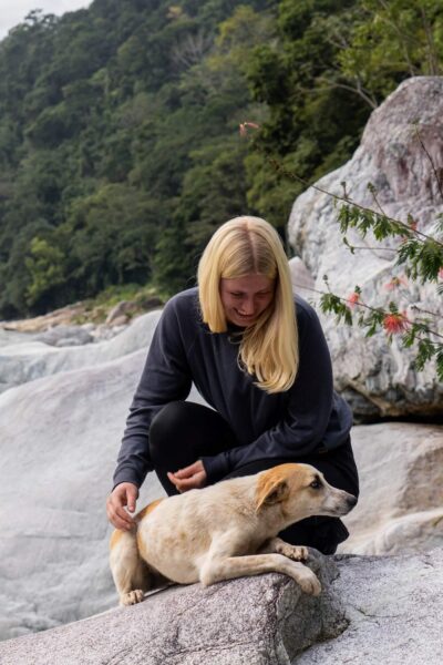 vrouw met hond, Pico Bonito