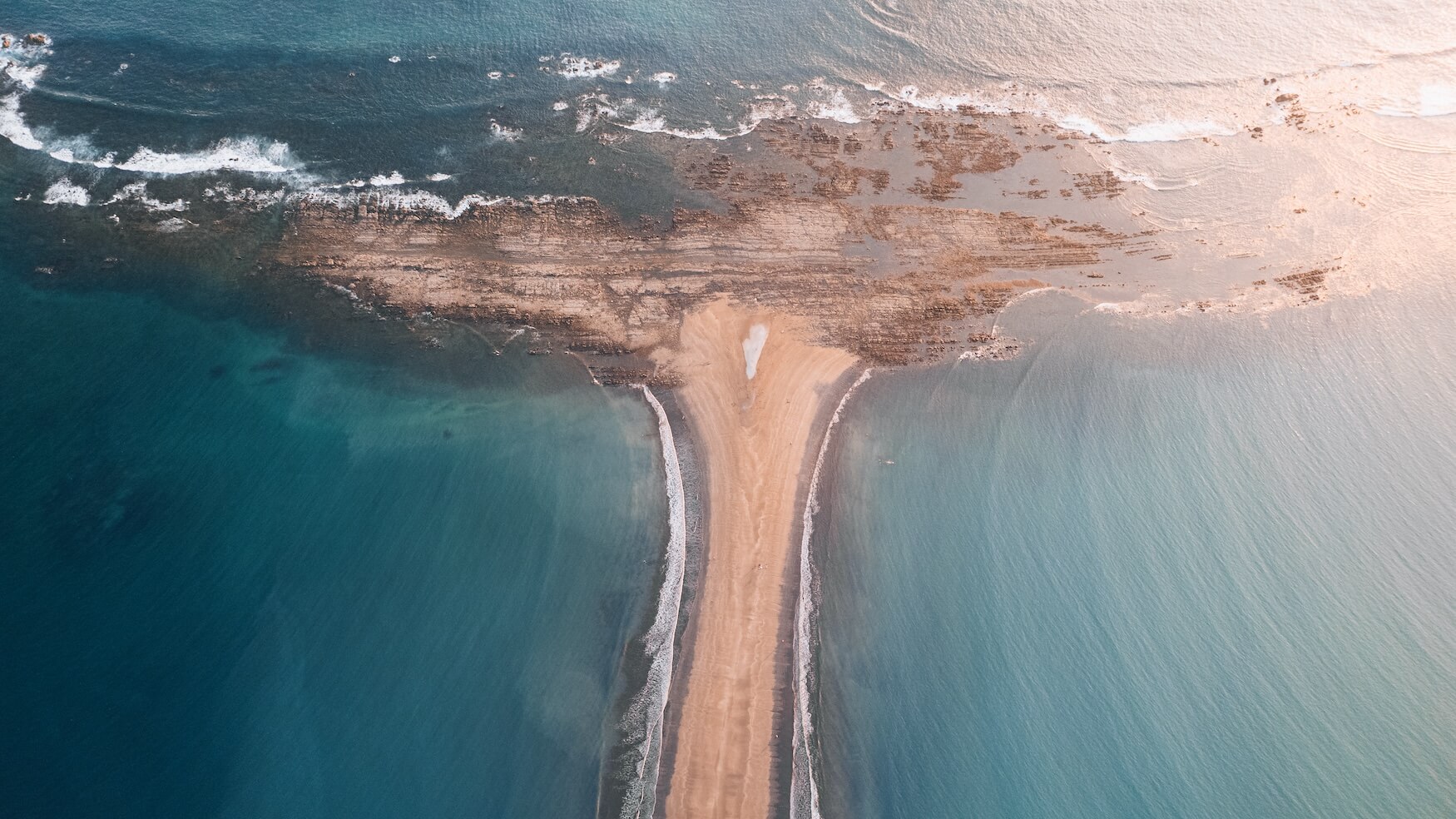 walvisstaart van Uvita dronefoto