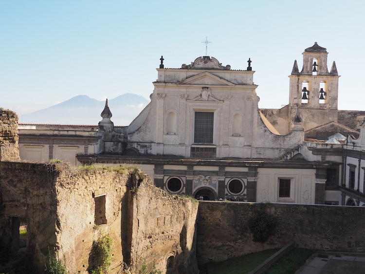 Wat te doen in Napels naar Castel Sant'Elmo 