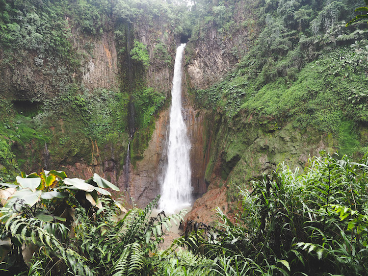 waterval Catarata del Toro costa rica