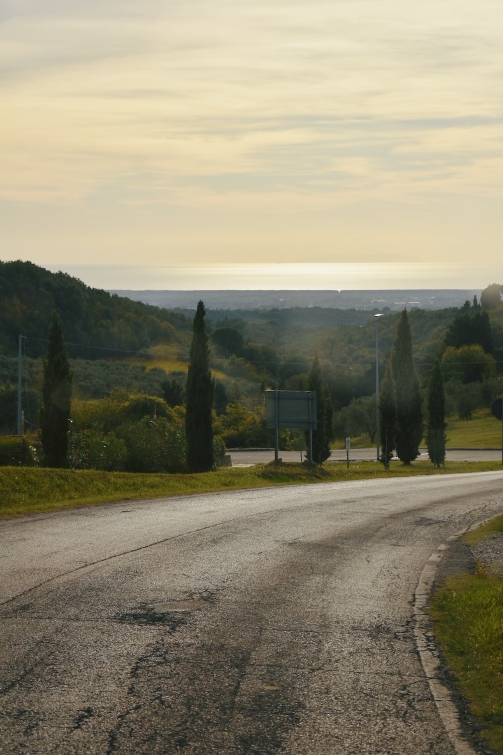 weg richting strand Toscane